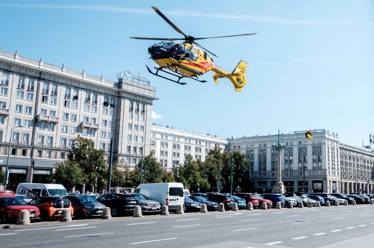 Śmigłowce zamiast karetek. Ratownik dla WP: brakuje obsady połowy ambulansów 