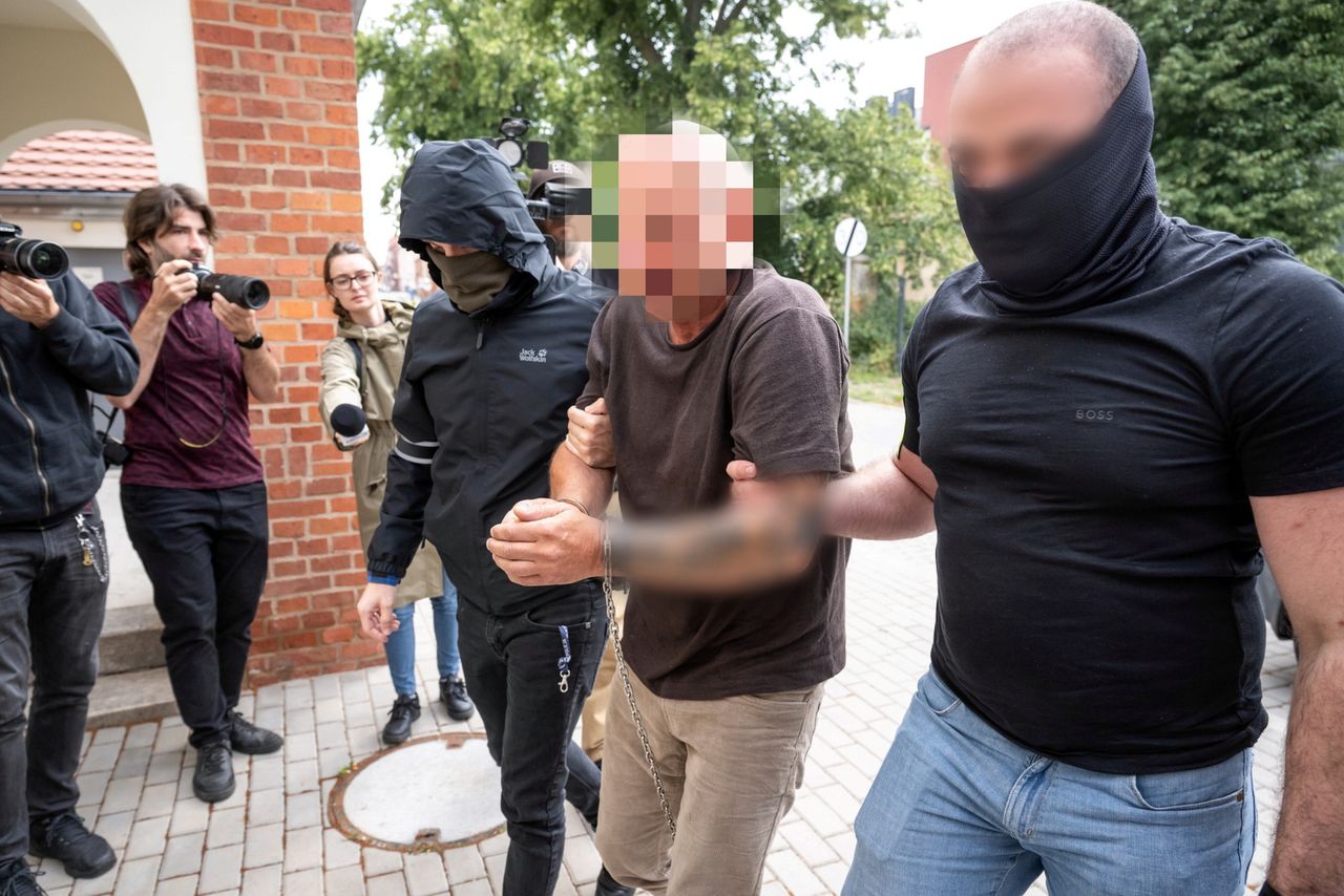 Wjechał w sześć osób. 56-latek usłyszał zarzuty