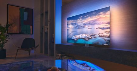 Rusza sprzedaż Philips OLED818. Pięć rozmiarów, mocny procesor obrazu i Google TV