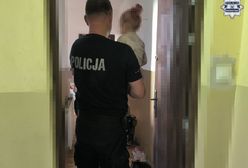 Dwulatka błąkała się boso po mieście. Tak tłumaczyła się matka