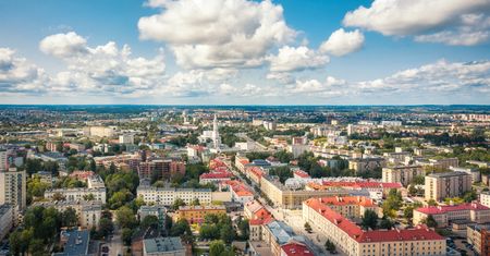 Pogoda w Białymstoku. Prognoza na niedzielę 12 października. Spokojna aura i idealne warunki na spacer