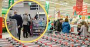 Agata Duda przyłapana na zakupach w markecie. "Sprawdzała ceny chleba"