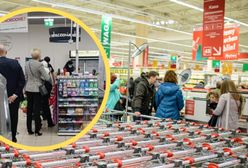Agata Duda przyłapana na zakupach w markecie. "Sprawdzała ceny chleba"