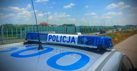 Śląskie. Jazda całą szerokością drogi. Na szczęście świadek nie pozwolił jechać dalej