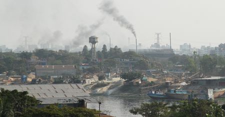 Koronawirus w pyle zawieszonym – nowe badania potwierdzają zagrożenie