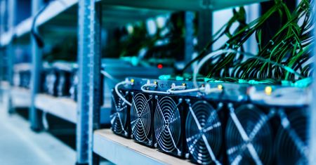 Kopali kryptowaluty na Syberii. Wpadli przez jeden szczegół