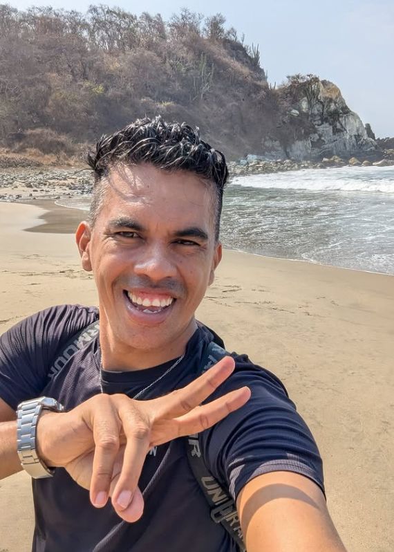 Alex Serna
