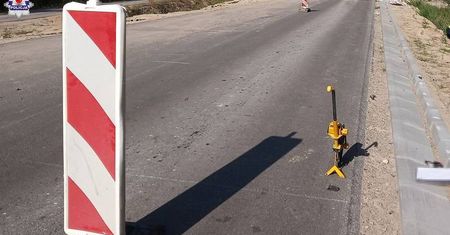 W przydrożnych zaroślach znaleziono zwłoki mężczyzny. Ciało leżało tu od kilku dni