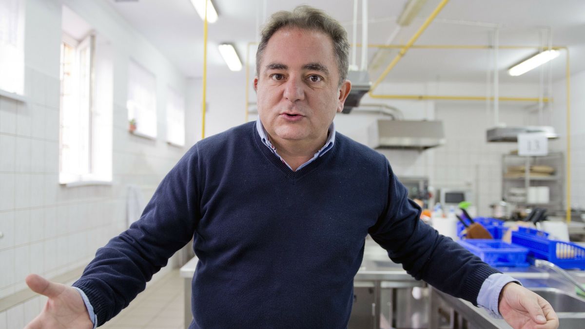 Robert Maklowicz gotuje
16.11.2013 Czchow Warsztaty kulinarne N/z Robert Maklowicz  fot. Piotr Tracz/REPORTER
Piotr Tracz/REPORTER