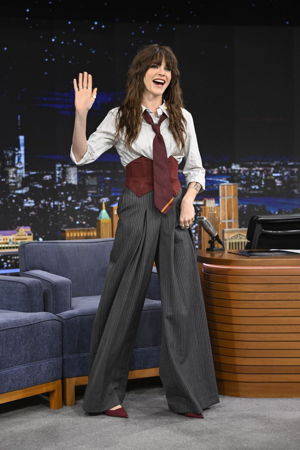 Odmieniona Cara Delevingne w programie Jimmy'ego Kimmela