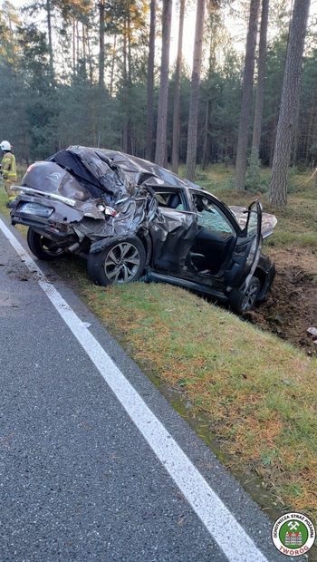 Twaróg: Poważny wypadek na Śląsku. Zderzenie bmw z citroenem na DW 907