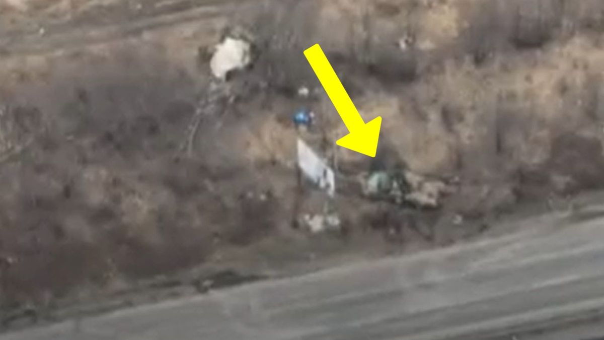 Tutaj się ukrywał rosyjski czołg. Cywil zawrócił, gdy go zobaczył, i się poddał, ale Rosjanie i tak otworzyli ogień 