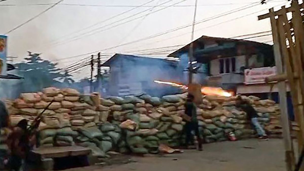 Żołnierze w Mjanmie strzelali do protestujących z granatników i karabinów maszynowych