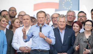 Tusk wzywa na demonstrację. Trwają rozmowy z innymi liderami