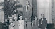 Robert Wadlow miał prawie 3 metry wzrostu. Zobacz historyczne zdjęcia