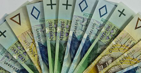 "Drożyźniane wypłaty". Pracodawcy mają pomysł na inflację