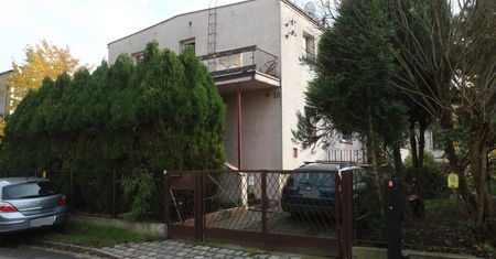 Nielegalne mieszkania pracownicze. Spory problem, trudny do zwalczenia
