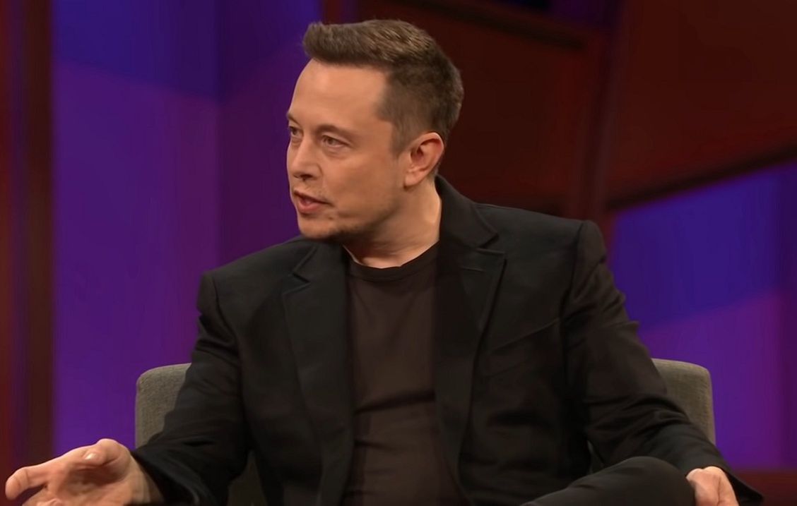 Tesla. Elon Musk chce przekształcić wszystkie domy w elektrownie