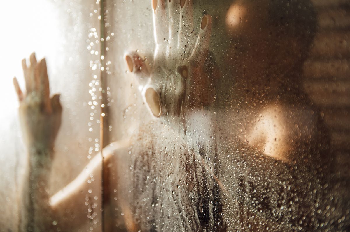 Decydując się na seks pod prysznicem, warto pamiętać o kilku zasadach