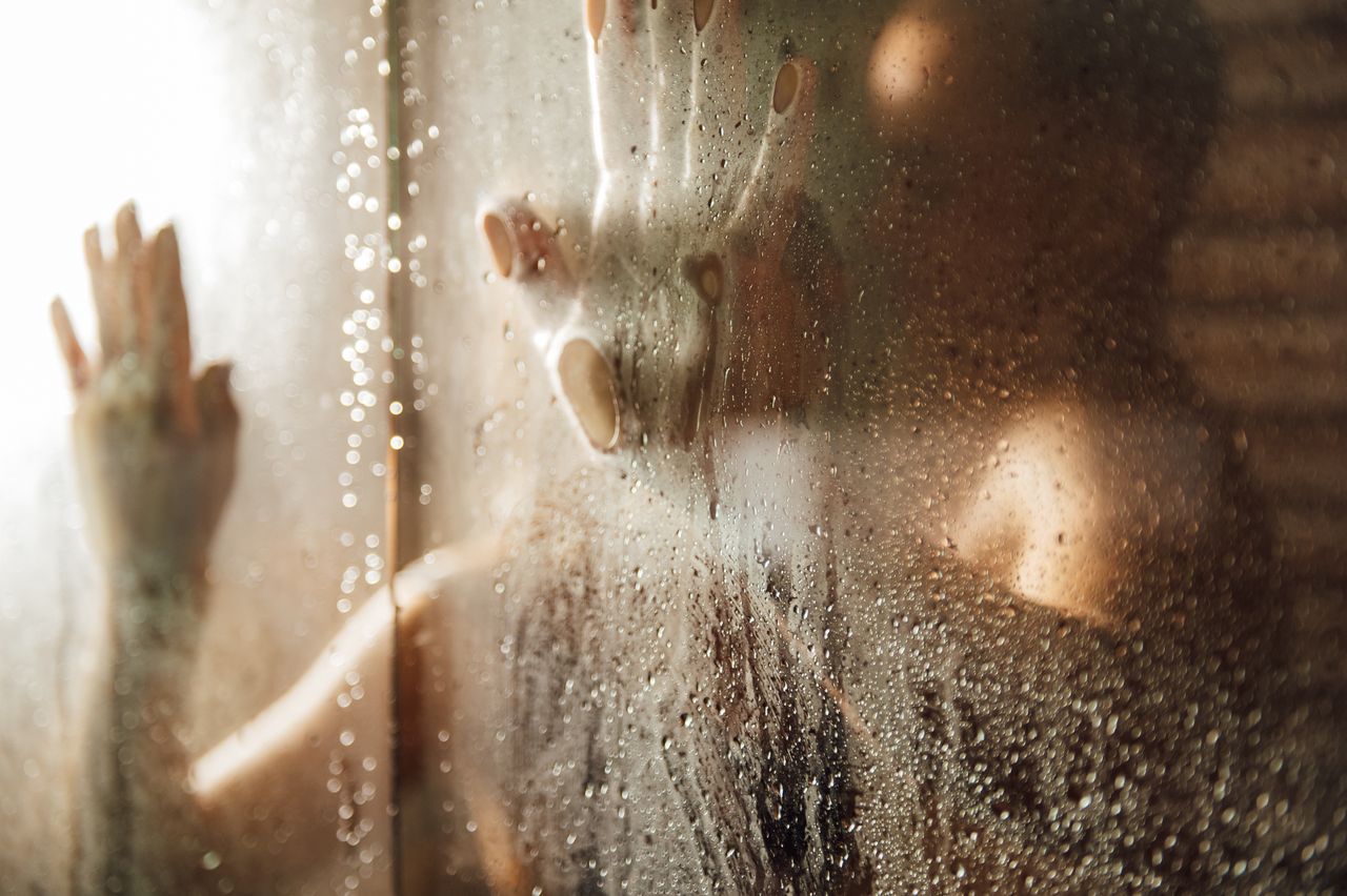 When deciding to have sex in the shower, it's worth remembering a few rules.