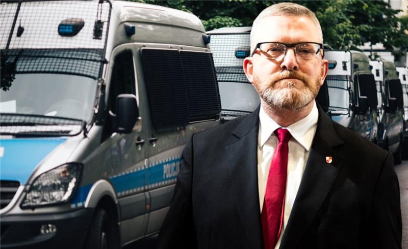 Ciemne chmury nad Braunem. Jest zapowiedź MSWiA