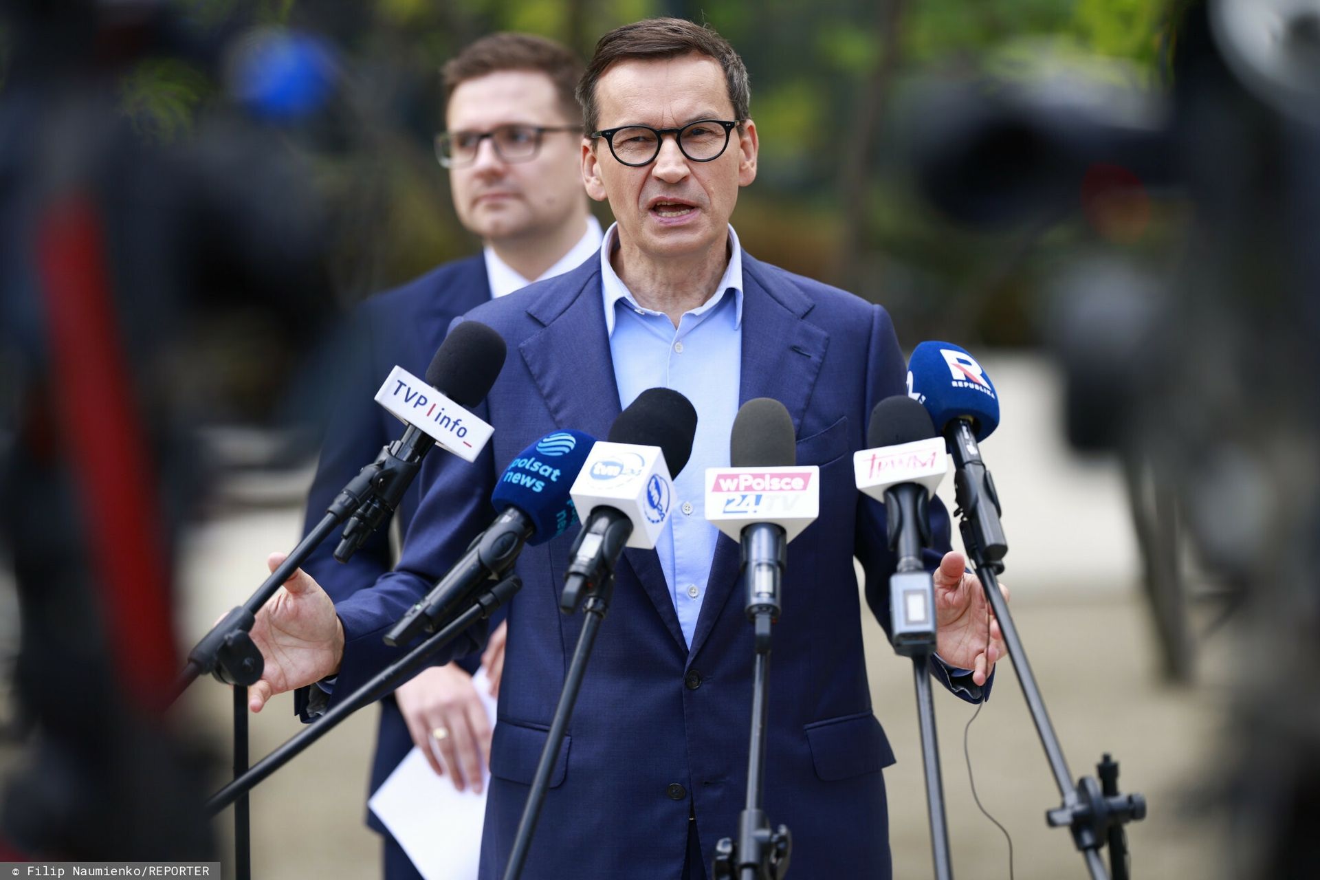 Morawiecki w sondażach: Rozwój Plus dzieli Polaków, a KO traci poparcie