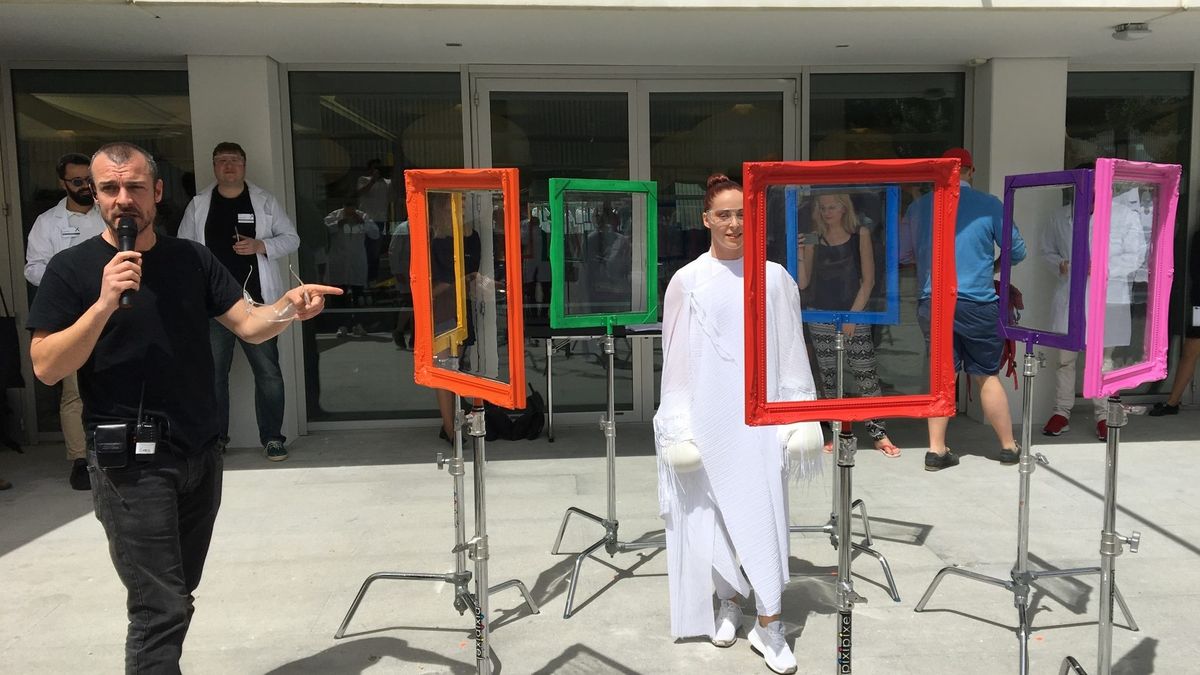 “Weź worek, wypuść z niego gołębie i oświetl stroboskopowym światłem". Chris Cairns opowiada o nietypowych metodach kręcenia filmów 1