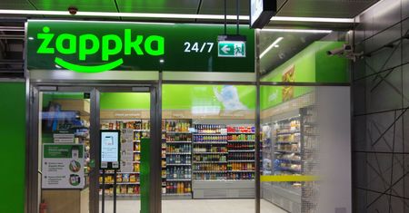 Żabka powalczy o młodszych klientów. Tym ich kusi