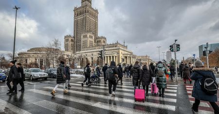 Są najnowsze dane o przeciętnym wynagrodzeniu. Polacy biednieją