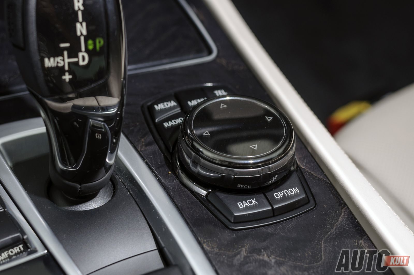 BMW 750d xDrive M-Sport kontra Audi A8 4.2 TDI quattro - test [galeria] 41