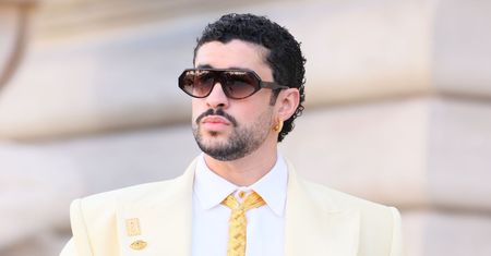 Bad Bunny zszedł ze sceny do Polaków. To, co zrobił podczas koncertu w Warszawie, wywołało euforię