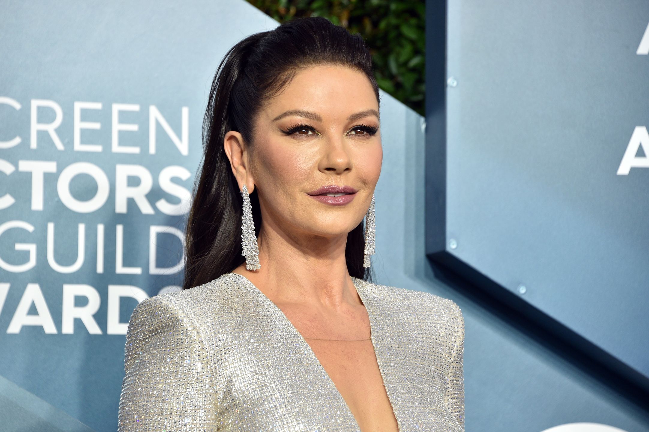 Catherine Zeta Jones chwali się wyćwiczonym ciałem
