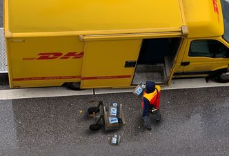 Kurier pilnie potrzebny. Przez koronawirusa mają ręce pełne roboty. Im zwolnienia niestraszne