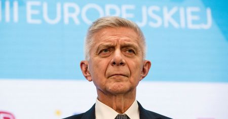 Prof. Belka uderza w rząd PiS. "Chcą, żebyśmy spali. Trzeba się martwić"
