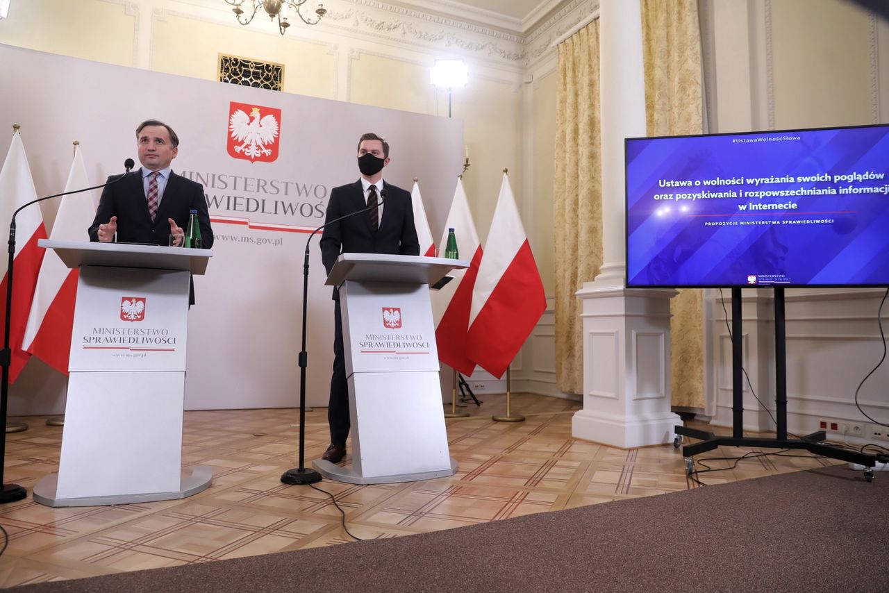 Minister sprawiedliwości, prokurator generalny Zbigniew Ziobro i wiceminister sprawiedliwości Sebastian Kaleta