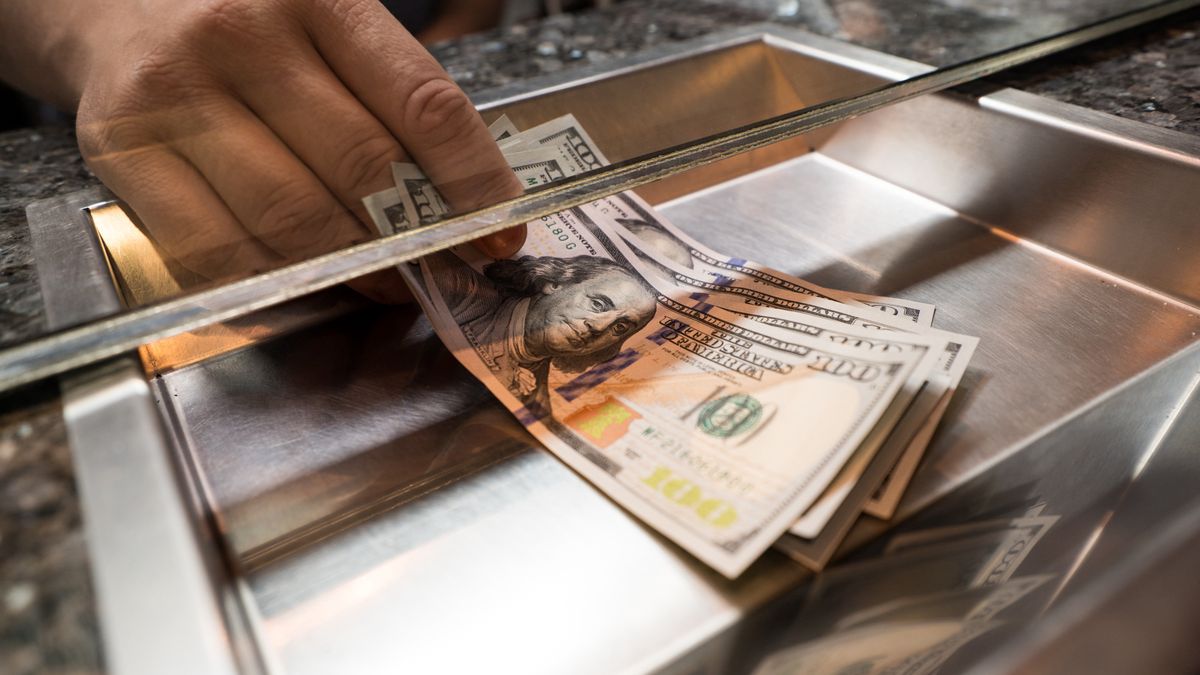 Kursy walut. Co z dolarem?