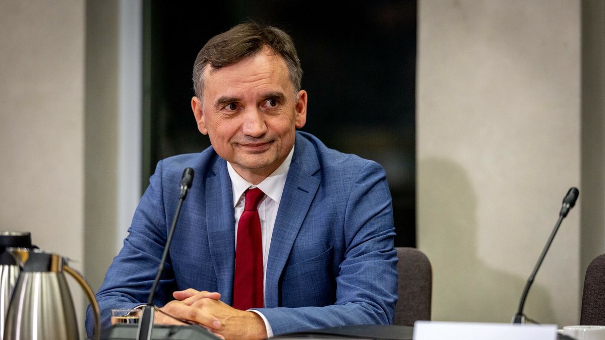 Reporter archiwum 2026 01
29.09.2025, Warszawa Sejm Posiedzenie Komisji Sledczej ds. Pegasusa Przesluchanie doprowadzonego przez policje Zbigniewa Ziobry 
fot.Stach Antkowiak/REPORTER
n/z Zbigniew Ziobro
Stach Antkowiak/REPORTER