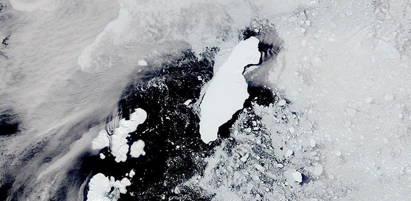 Gigantyczna góra lodowa na kursie kolizyjnym z terytorium należącym do Wielkiej Brytanii