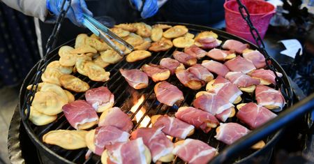 Ceny na jarmarku odbierają apetyt. Tyle kosztuje chleb ze smalcem
