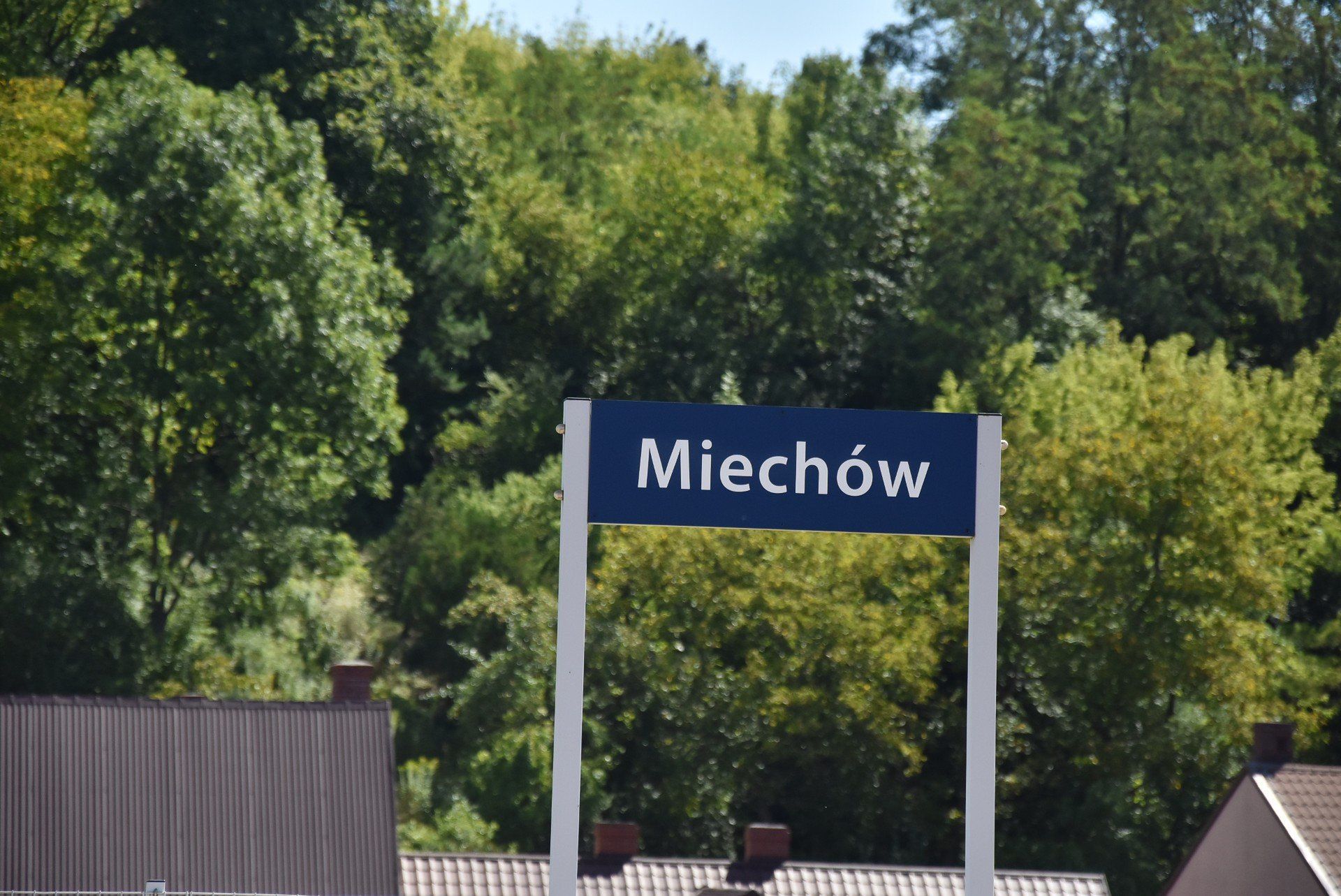 Dworzec kolejowy w Miechowie
