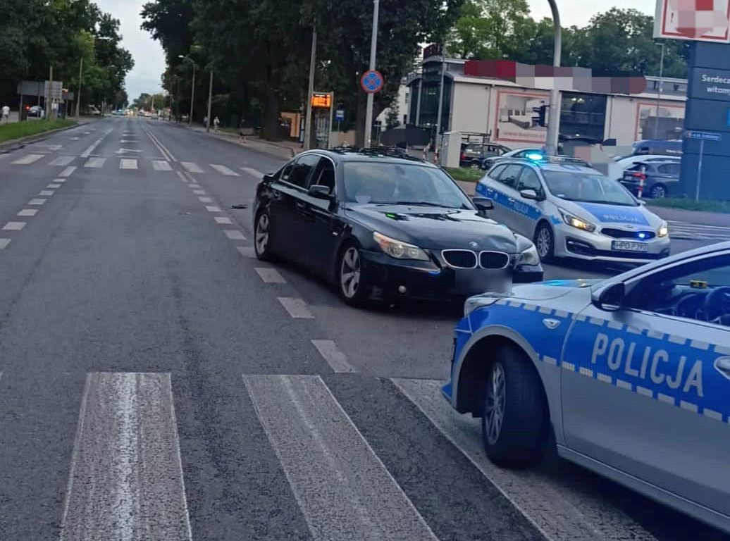 Dramat na pasach. Wjechał BMW w kobietę z dzieckiem