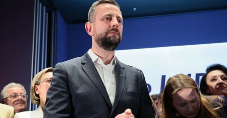 Hołownia dopiero szósty. Kosiniak-Kamysz miał nietęgą minę