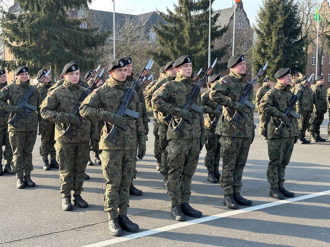 Wrocław: Miasto szuka chętnych do roznoszenia wezwań do wojska