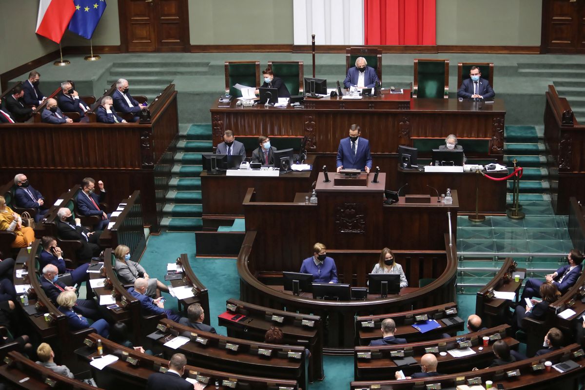 Sejm. W środę wieczorem odbyła się debata nad wnioskiem o wotum nieufności wobec wicepremiera Jarosława Kaczyńskiego