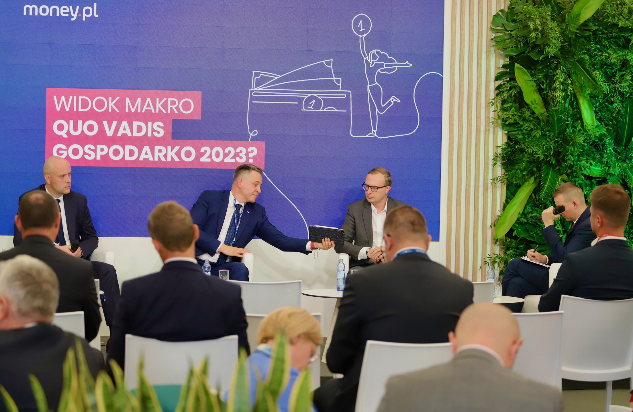 Panel dyskusyjny w strefie Wirtualnej Polskie