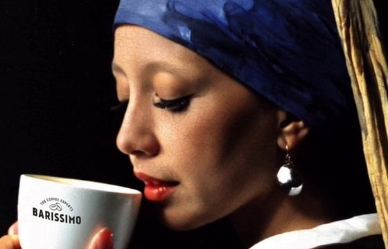 Aldi z pierwszą kampanią AI ożywia sztukę