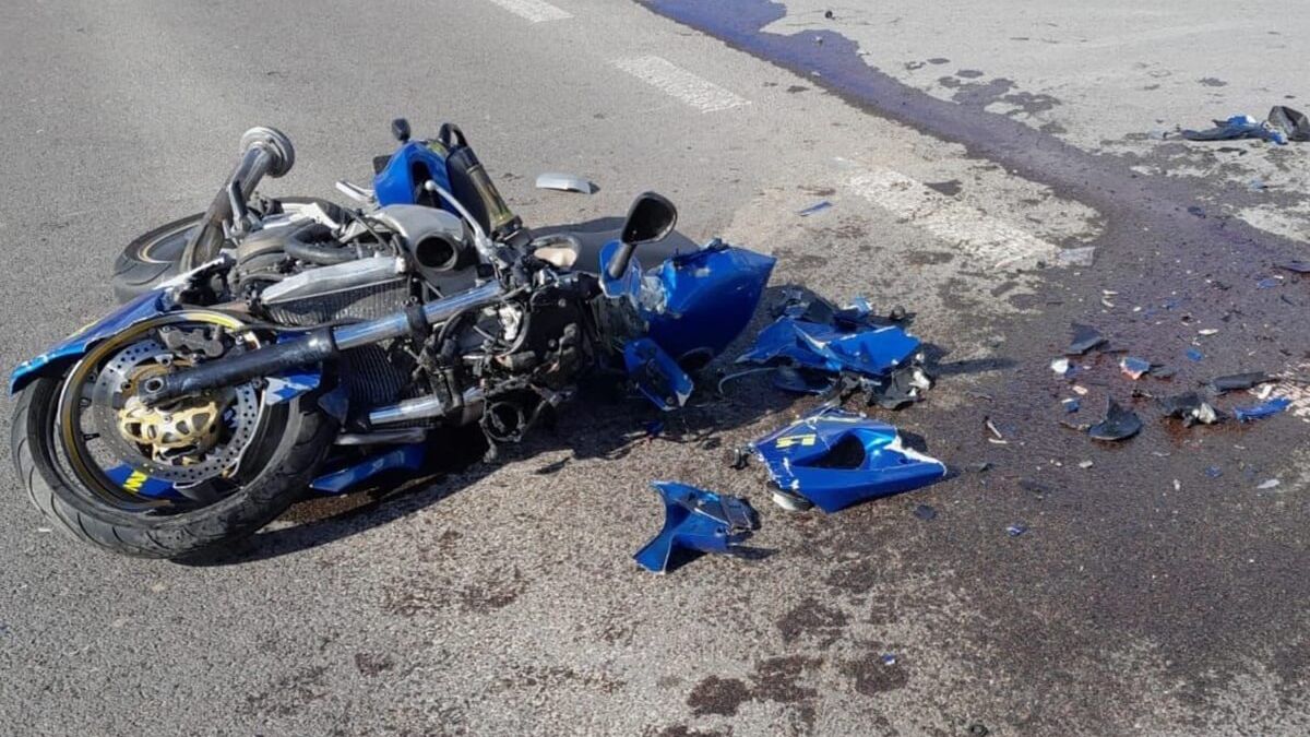 Motocyklista zderzył się w oplem w Mętowie