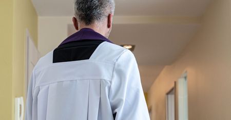 Prowadzi religię w szkole. Ujawnił, ile zarabia