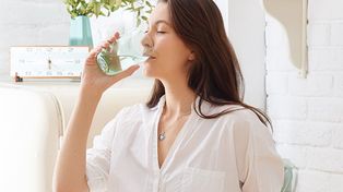 Piję taką wodę codziennie rano. Organizm się oczyszcza, a ja nie mam problemu z bólem żołądka