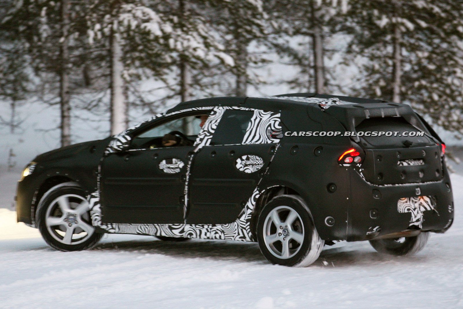 Volvo V40